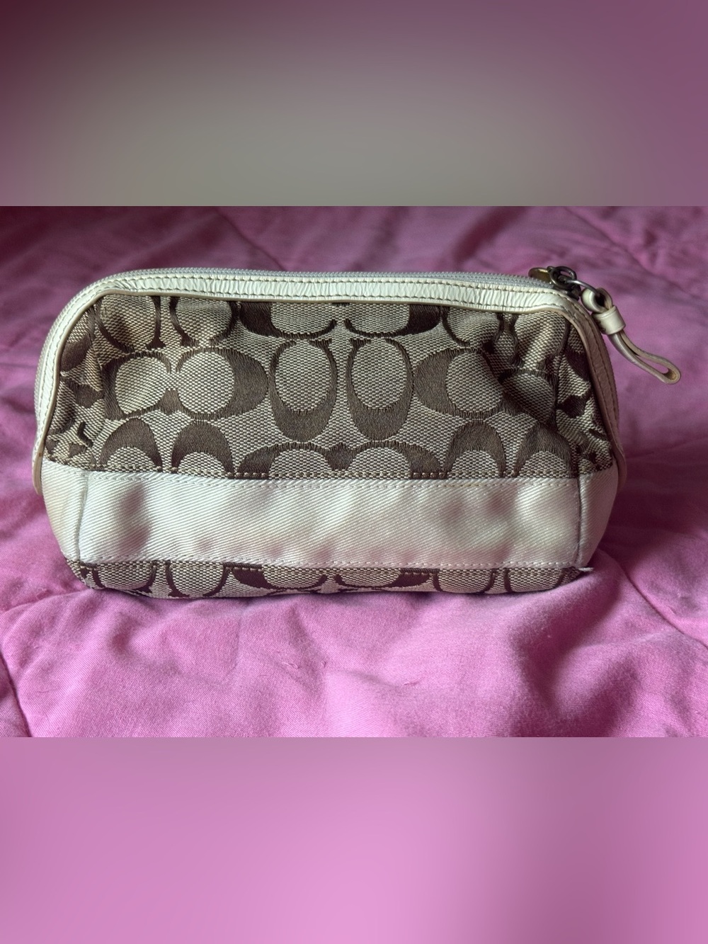 Coach Signature Pouch - Picture 8 of 9